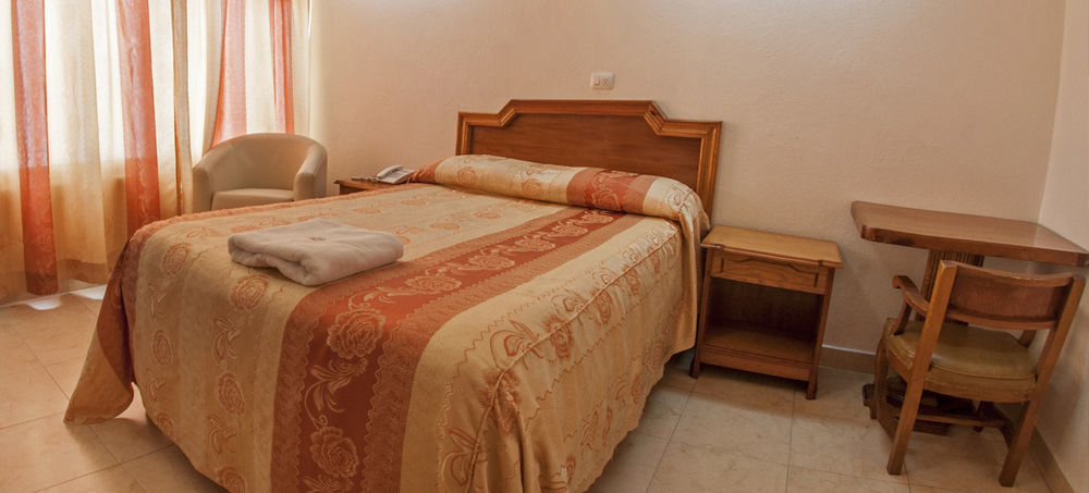 ג'אלאפה Hotel Atenas מראה חיצוני תמונה