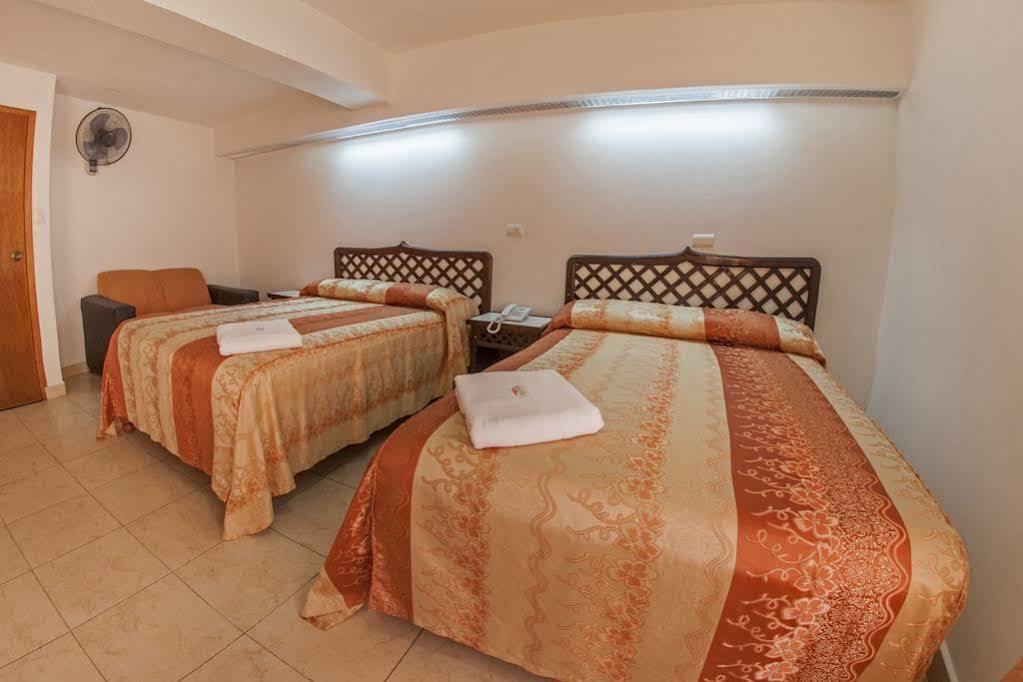 ג'אלאפה Hotel Atenas מראה חיצוני תמונה