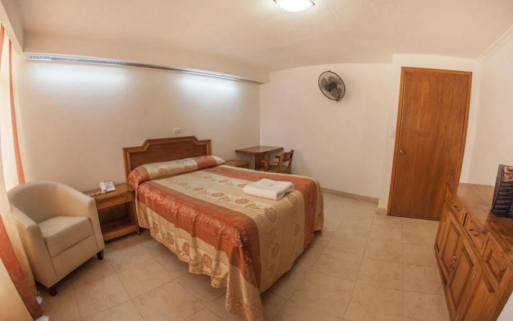 ג'אלאפה Hotel Atenas מראה חיצוני תמונה